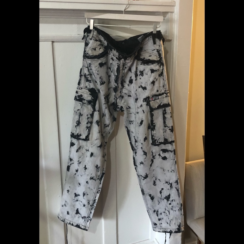 H&M x Giambattista Valli cargo jeans in white acid wash. 36R.
